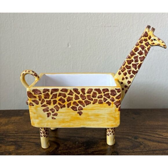 FAÏENCERIES D’ART DE MALICORNE / COLLECTION GÉRARD NOURI
Small giraffe planter - Picture 3 of 10